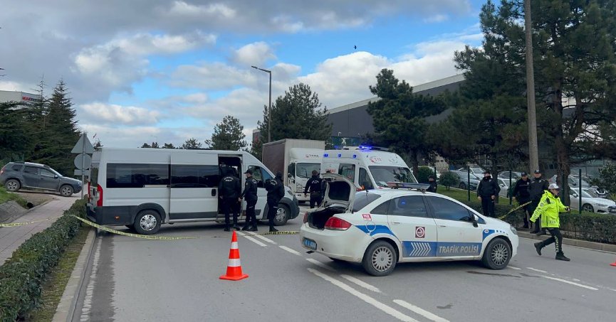 Fabrikada işçilerin rehin alındığı ihbarı ekipleri harekete geçirdi