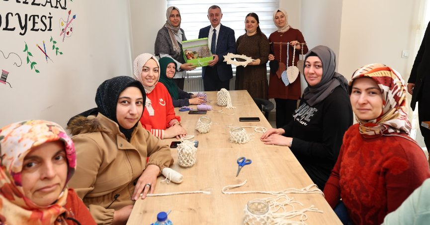 Büyükakın, Anne Şehir katılımcıları ile buluştu