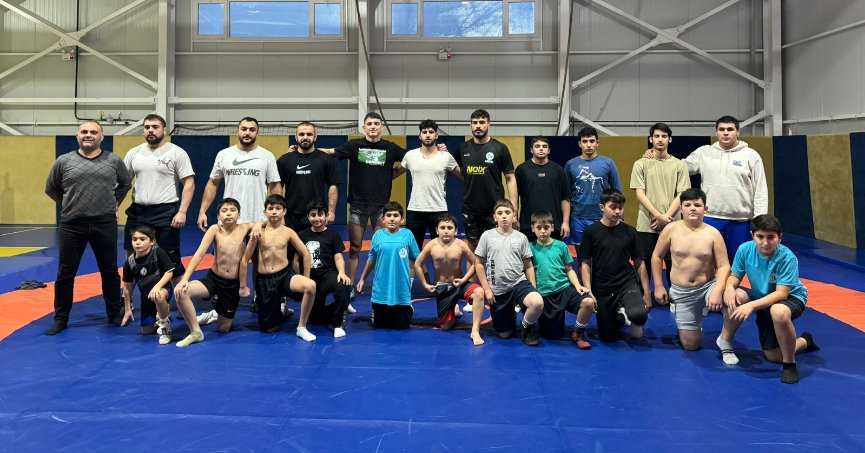 İzmit Belediyespor Güreş Okulu’na kayıtlar devam ediyor