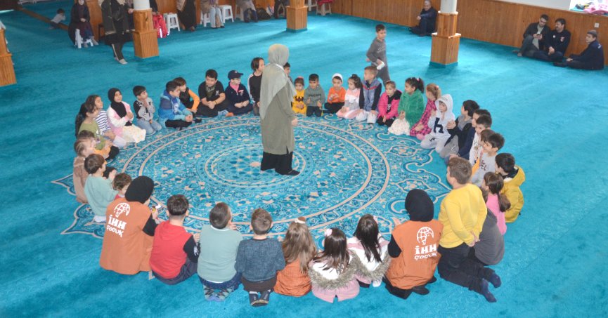 ‘Çocuklar Camide Buluşuyor’ etkinliği