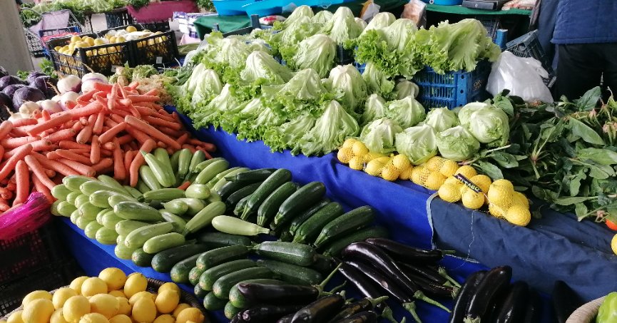 Pazarda bolluk ve çeşitlilik sürüyor