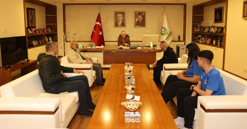 Başkan Çiftçi, şampiyon sporcuları ağırladı