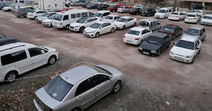 12. Sokak’ta katlı otopark yapılabilir  