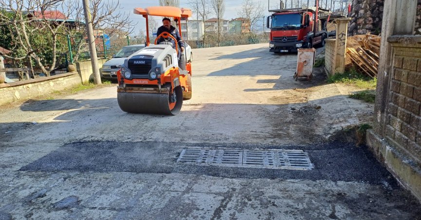 Asfalt yama çalışmaları sürüyor