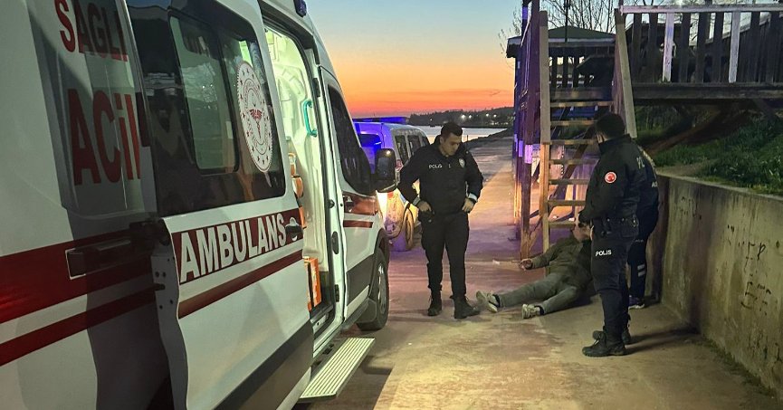 Yerde hareketsiz yatan şahıs korkuttu
