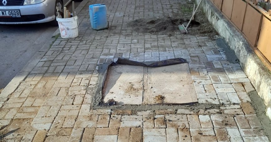 Kavaklı Mahallesi’nde kaldırım düzenlemesi