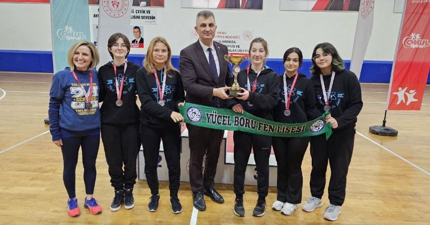 Oryantiring yarışları Gölcük'te yapıldı