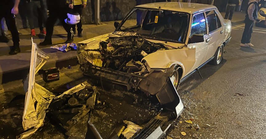 3 araca çarptı, kaçarken kaza yaptı