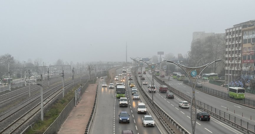 Kocaeli’de sis etkili oldu