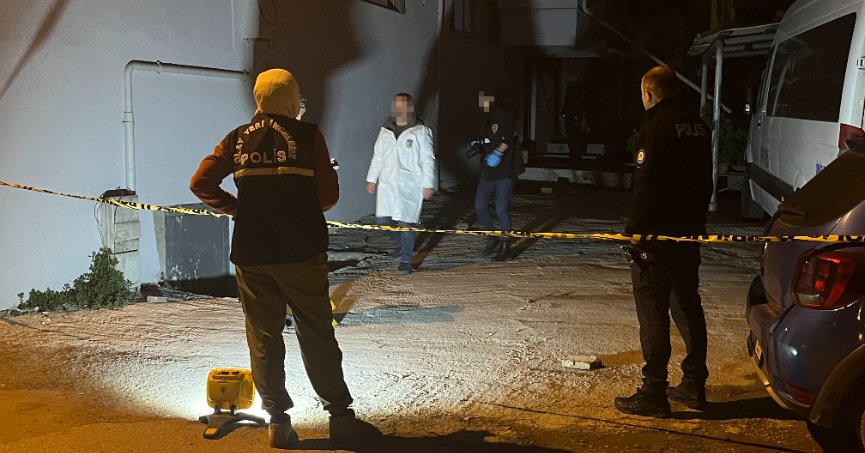 Davulcu tartıştığı muhtarı vurdu