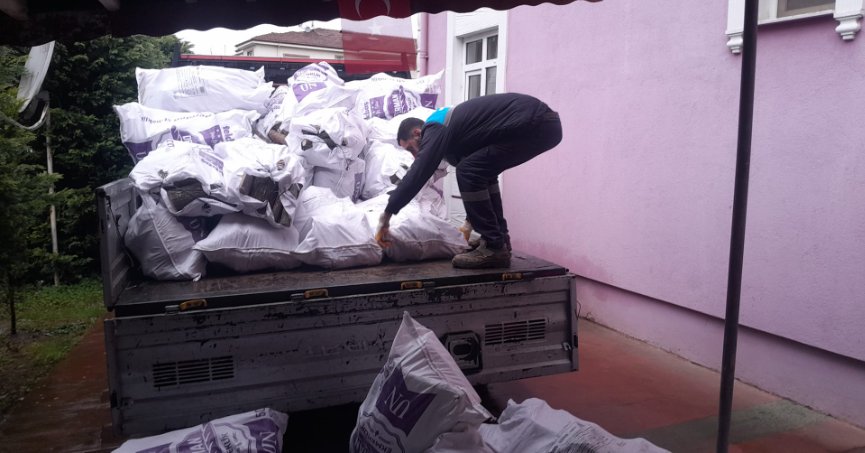 Başiskele’de hem haneler hem gönüller ısındı