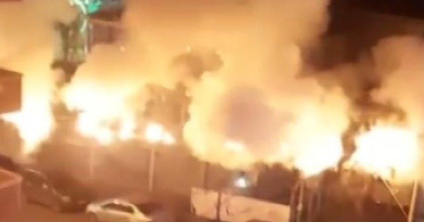 Elektrik kabloları bomba gibi patladı