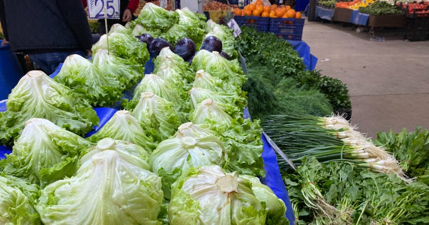 Pazarda yeşil sebzelere ilgi arttı