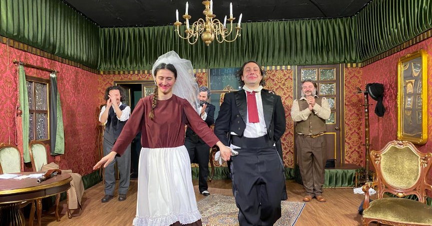 ‘İzdivaç’ adlı oyunun ilk gösterimi yapıldı