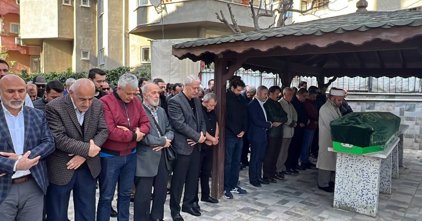 Yazar İhsan Işık, Kocaeli’de son yolculuğuna uğurlandı