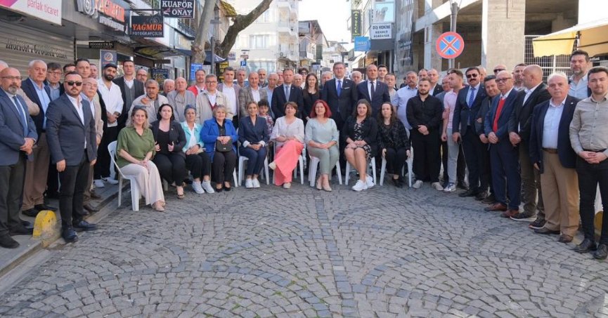 CHP Gölcük, bayramı kutladı