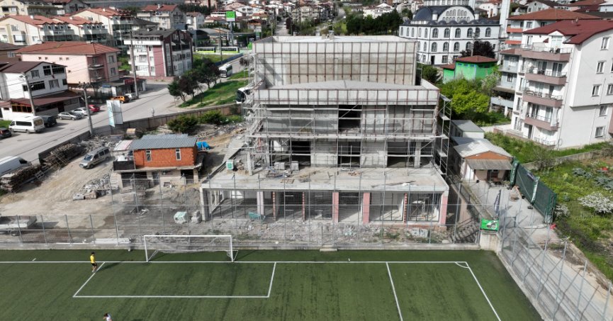 Hasan Doğan Gençlik Merkezi hızla yükseliyor