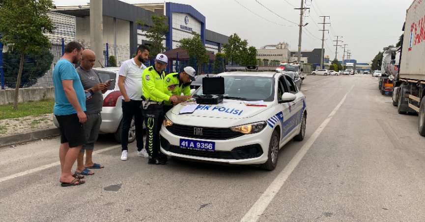 Park halindeki tıra çarpınca alkollü olduğu ortaya çıktı