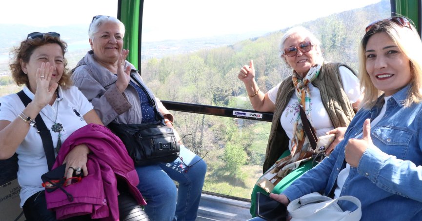 Büyüklerimiz teleferik heyecanı yaşadı