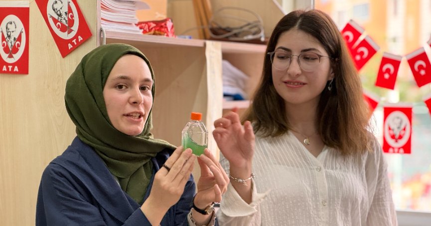 Öğrencilere bilim sevgisi aşılanıyor