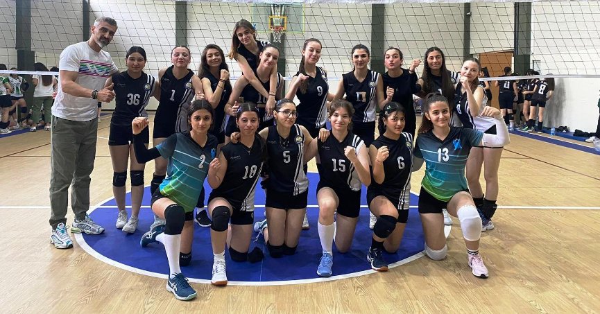 Voleybol Turnuvası çekişmeli geçiyor