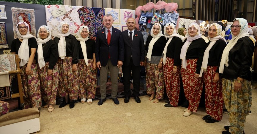 Sergide Kahraman Anneler konsepti