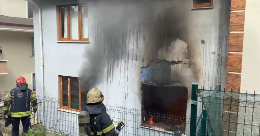 7 yaşındaki çocuk yangında can verdi