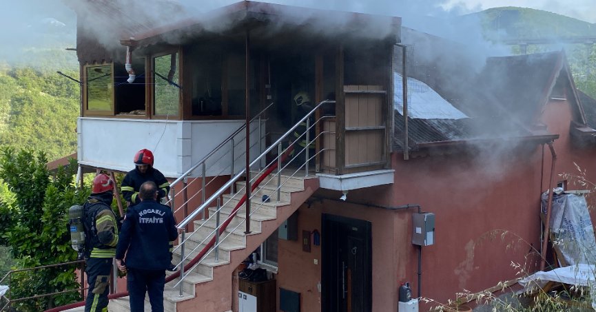 Boşanma aşamasındaki kocasının evini yaktı