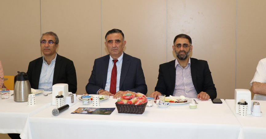 Rektör Mantar, uluslararası öğrenciler ile buluştu