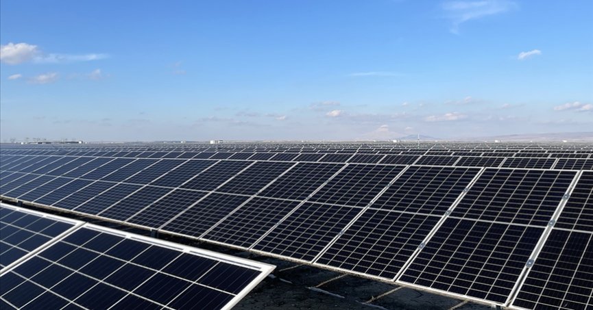 Bayramın ilk gününde güneşten elektrik üretiminde rekor kırıldı