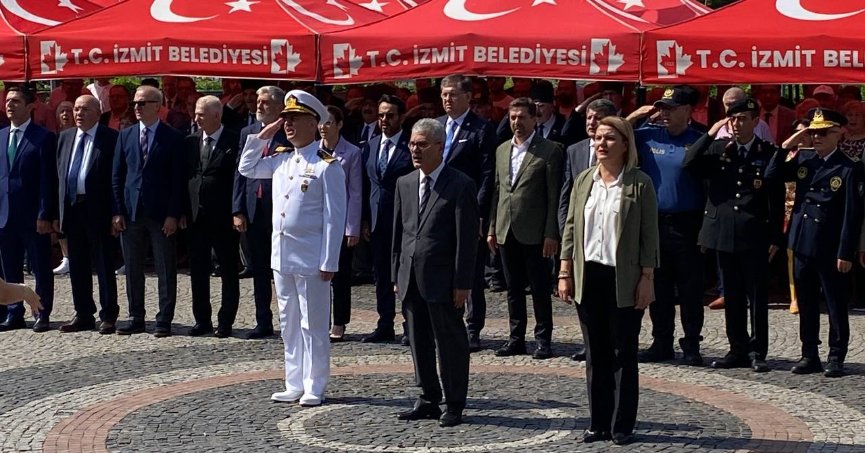 İzmit’in kurtuluşunun 103. yılı çelenk töreni