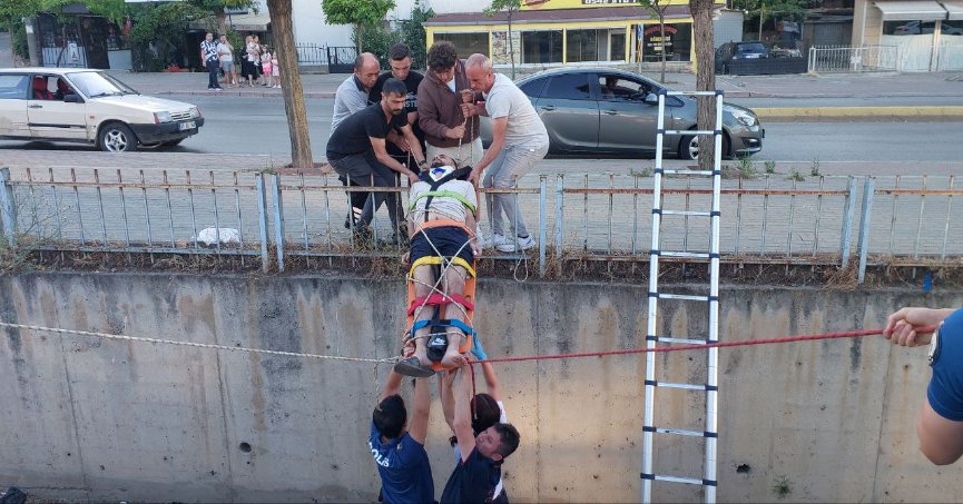 Su kanalına düşen kişi yaralandı