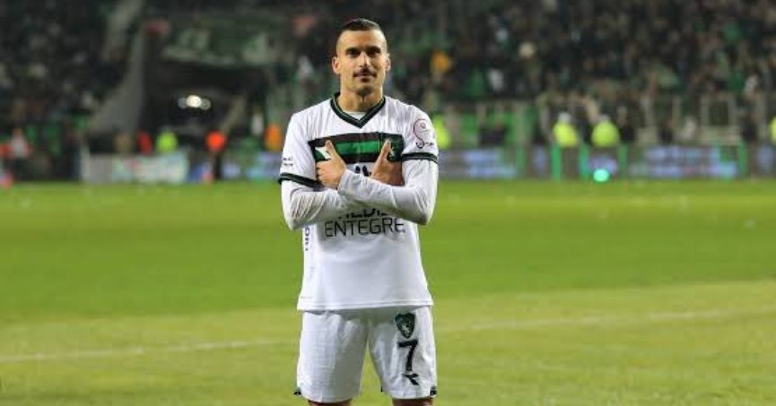 Cem Ekinci, Serik yolcusu