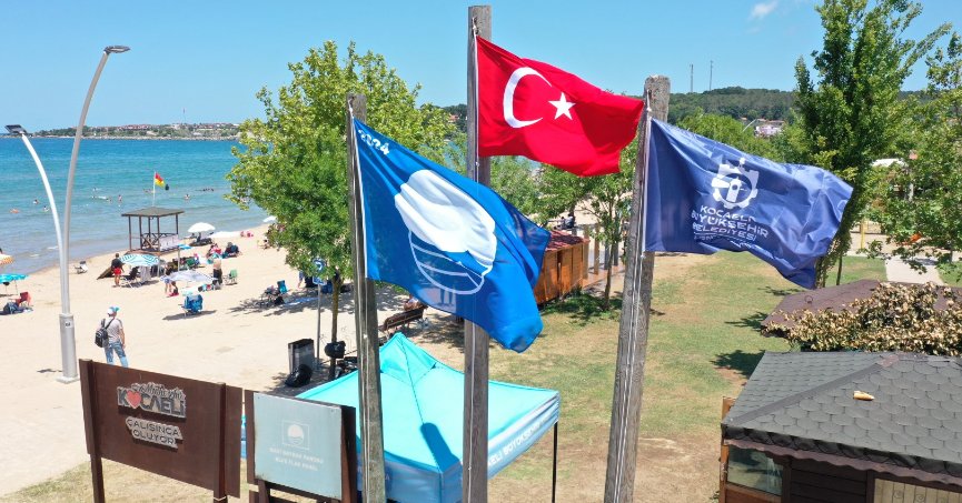 Mavi Bayraklı plajda denize girme keyfi