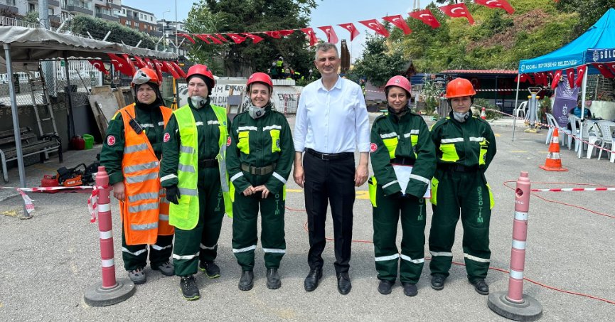 Kadın arama kurtarma ekibine akreditasyon