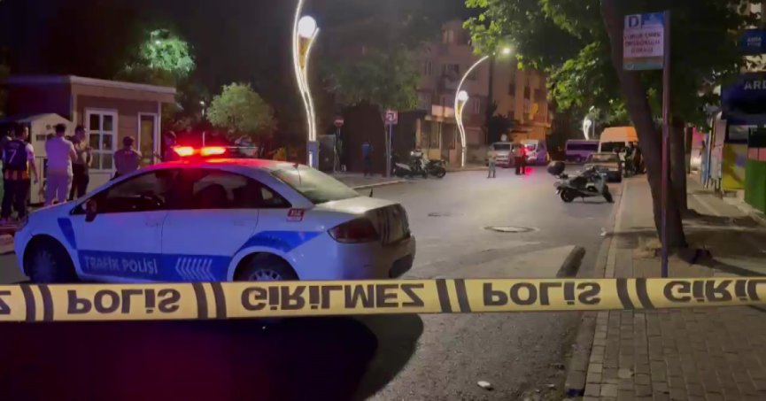 Kavgayı ayıran bekçi sırtından bıçaklandı