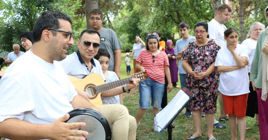 Özel bireyler yaz kampında buluştu