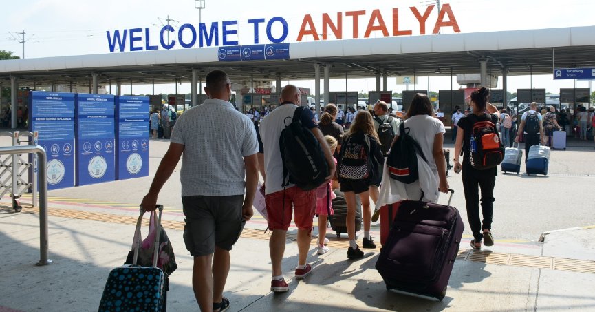 Antalya, turizm rekoru kırmaya devam ediyor