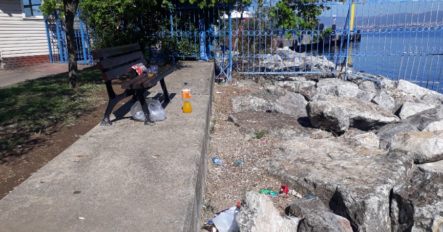 Sahili kirletenler tepki çekti