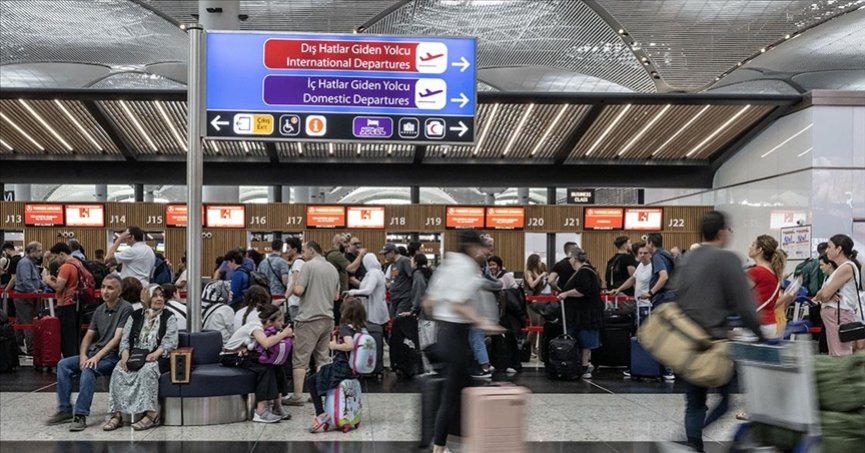 Havalimanlarında 7 ayda yaklaşık 130 milyon yolcuya hizmet verildi