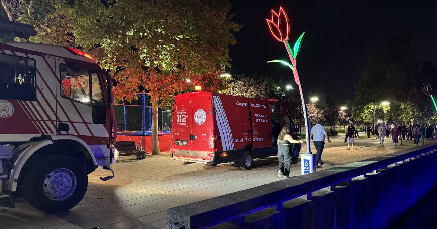 Denize düşen genç kız boğulma tehlikesi geçirdi