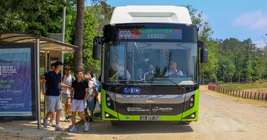 800CK, 1 ayda 46 bin kişiyi sahillere taşıdı