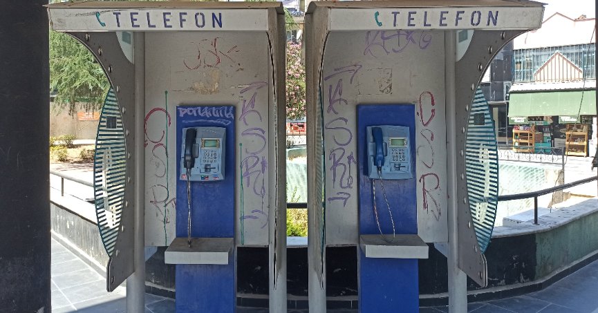 Telefon kulübesine bakım gerekiyor