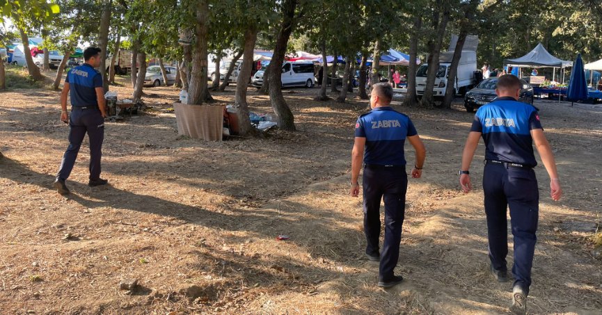 Kandıra sahillerinde kuralsız çadıra geçit yok