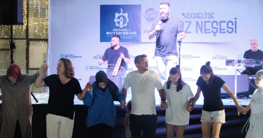 Karadeniz rüzgarı Milli İrade Meydanı’nda esti