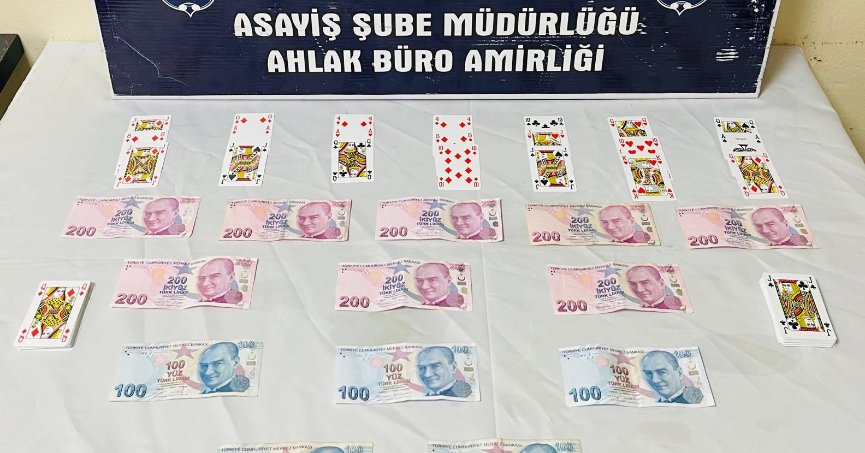 Kumar oynayan 4 kişiye 36 bin 988 lira ceza