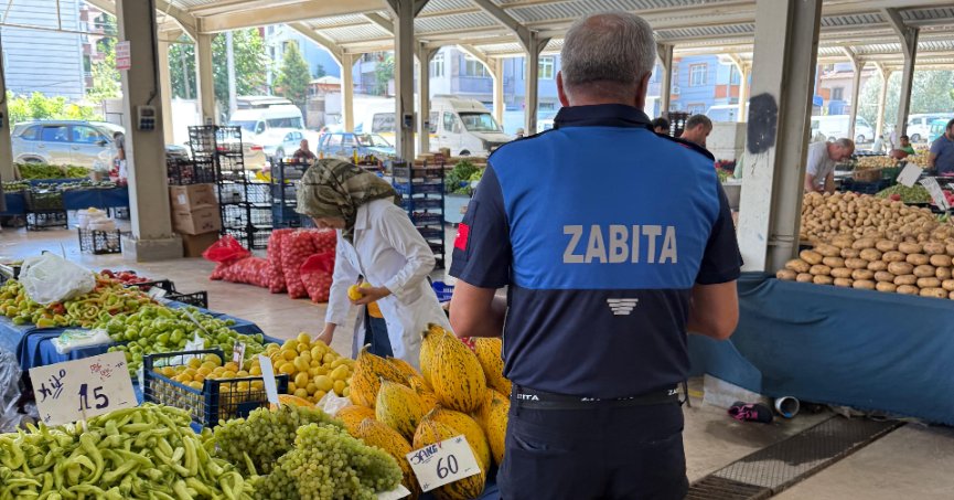 Zabıta ekiplerinden pazarlarda denetim