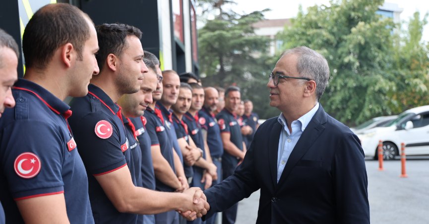 Baraçlı’dan itfaiyecilere moral ziyareti