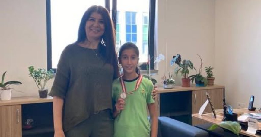 Nesibe Aydınlı raketlerden çifte şampiyonluk