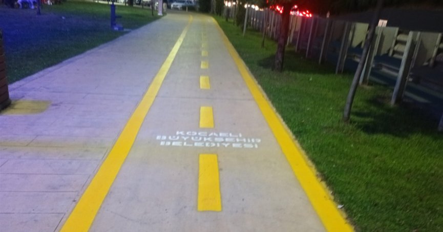 Bisiklet yolunda çizgiler yenilendi